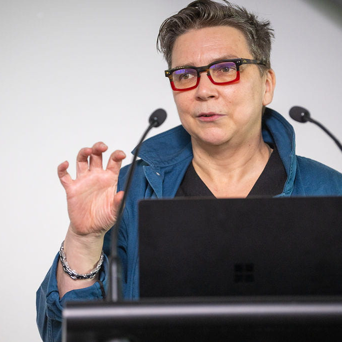 Alison Bennett.png